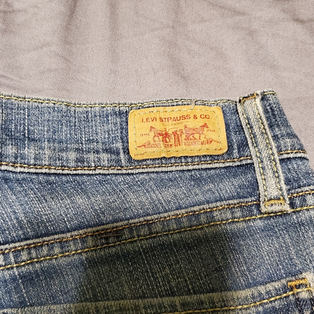 Jeans - Picture 2 of 3
